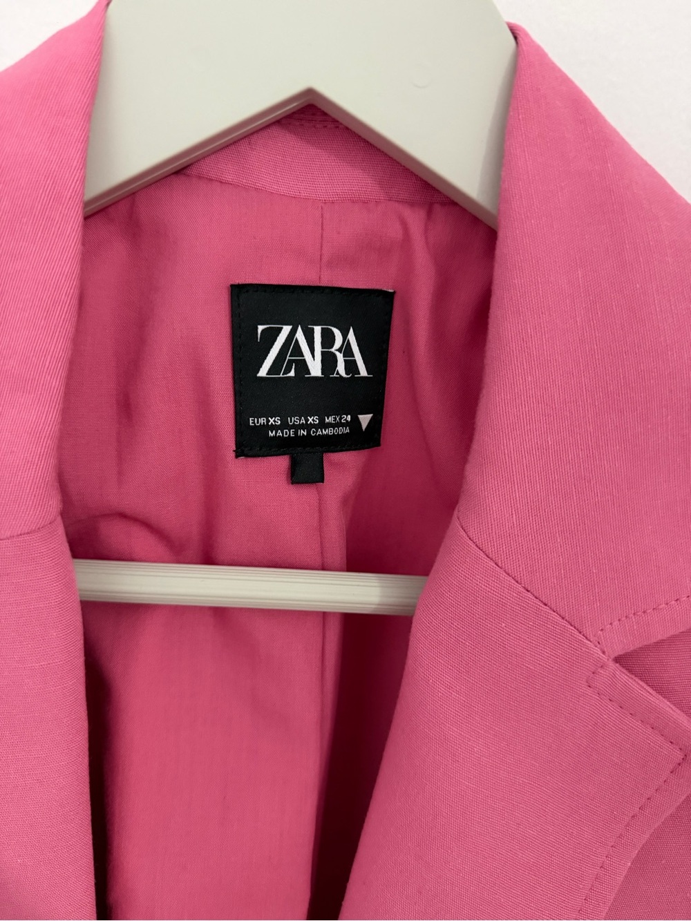 Zara Bright Pink Cropped Blazer - Picture 2 of 3